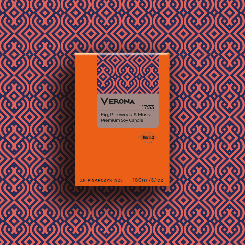 VERONA 17:33 Fig, Pinewood & Musk - Świeca sojowa premium - Kolekcja Travels