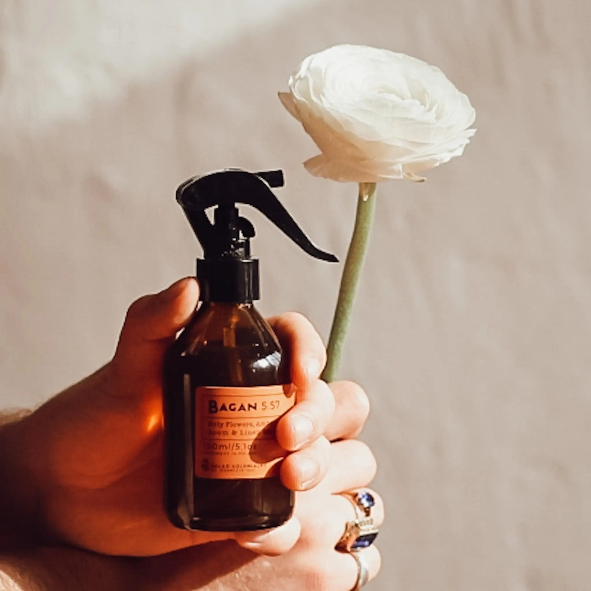 BAGAN 5:57 Holy Flowers, Amber & Olibanum Home Perfume - Kolekcja Travels 150ml flowers