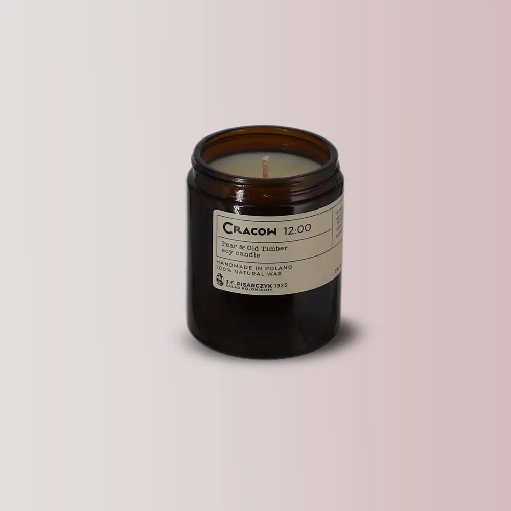 CRACOW 12:00 Pear & Old Timber - Świeca sojowa premium - Kolekcja Travels
