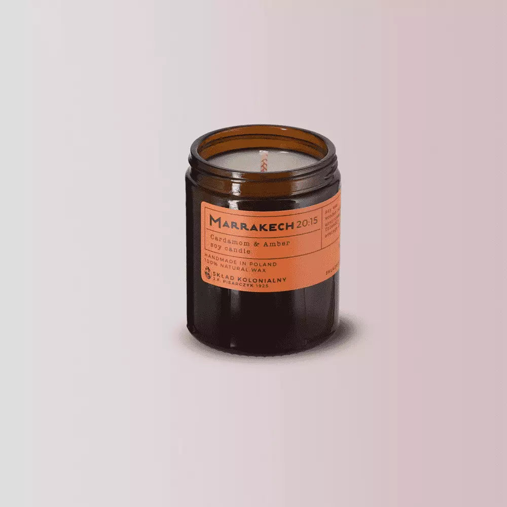 MARRAKECH 20:15 Cardamom & Amber - Świeca sojowa premium - Kolekcja Travels